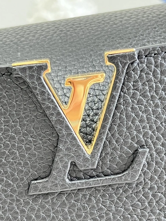WIS LOUIS CAPUCINES VUITTON MM 0728